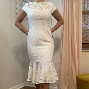 Maggy London Carter Flounce midi dress with floral pattern